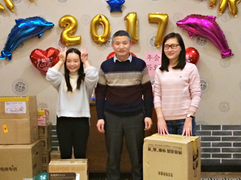 上海川奇年會二等獎獲得者合影